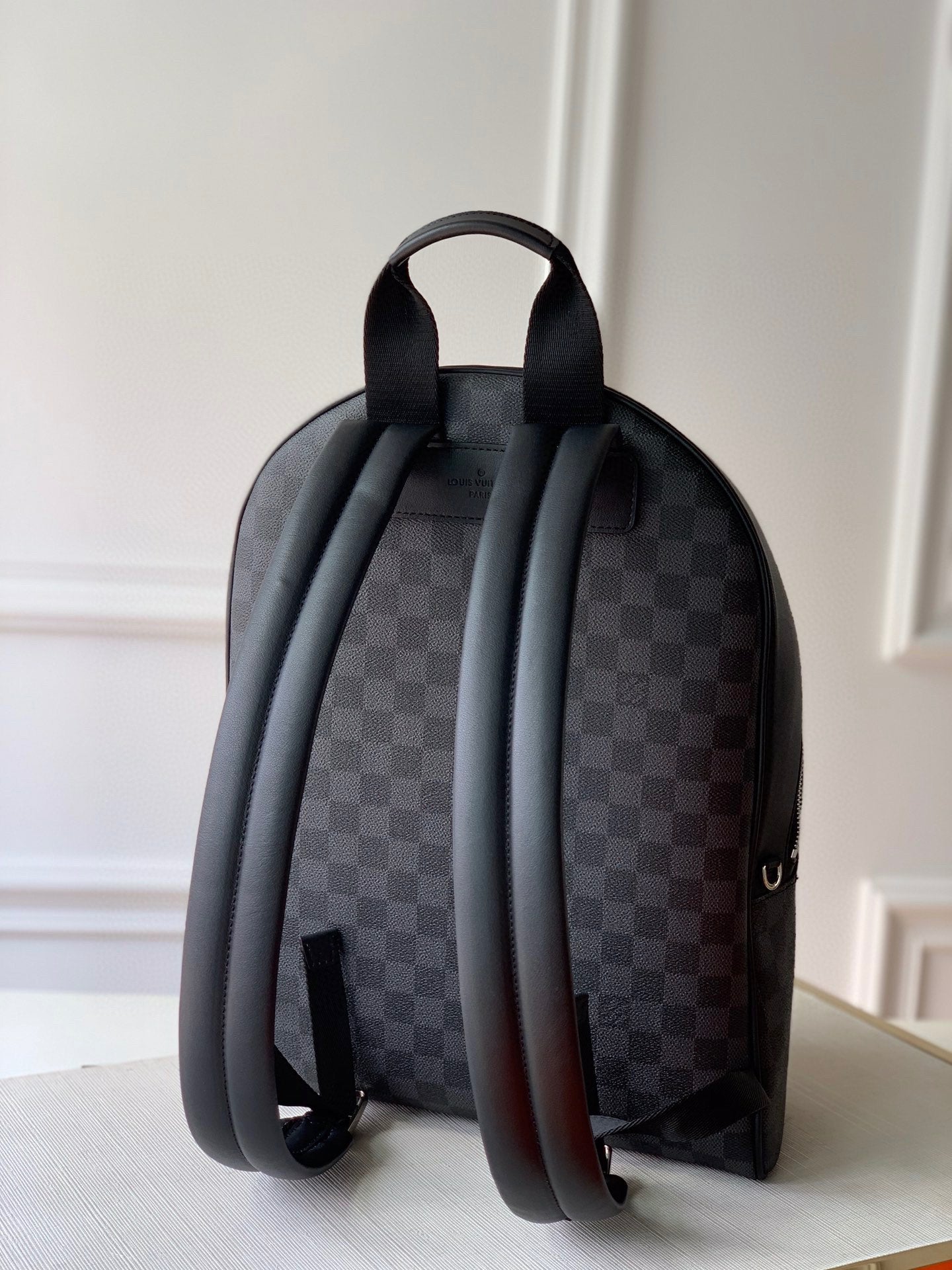 Louis Vuitton Discovery PM