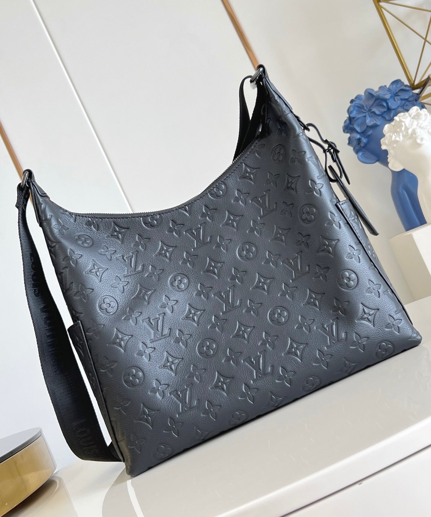 Louis Vuitton Hobo Cargo