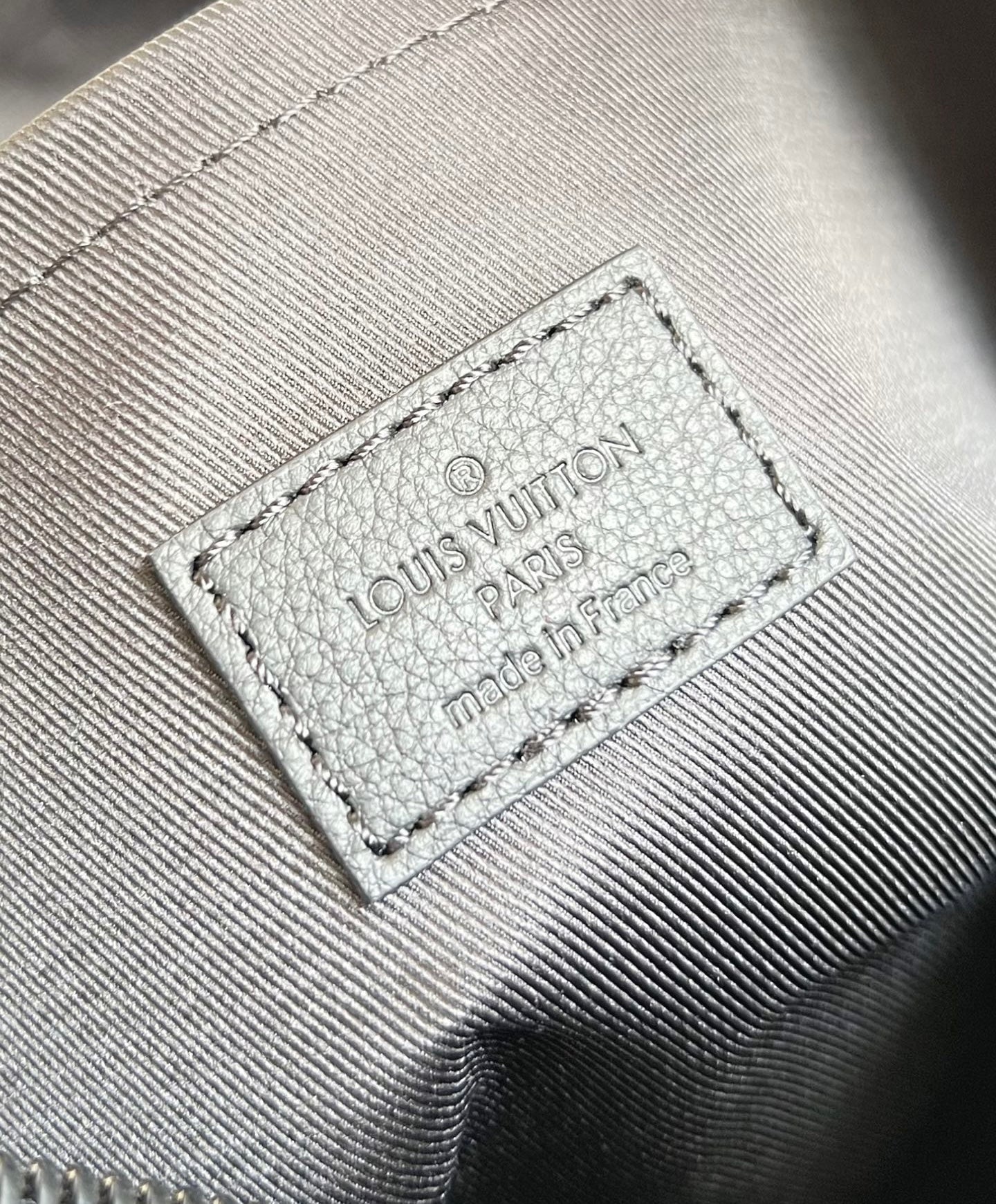 Louis Vuitton Hobo Cargo