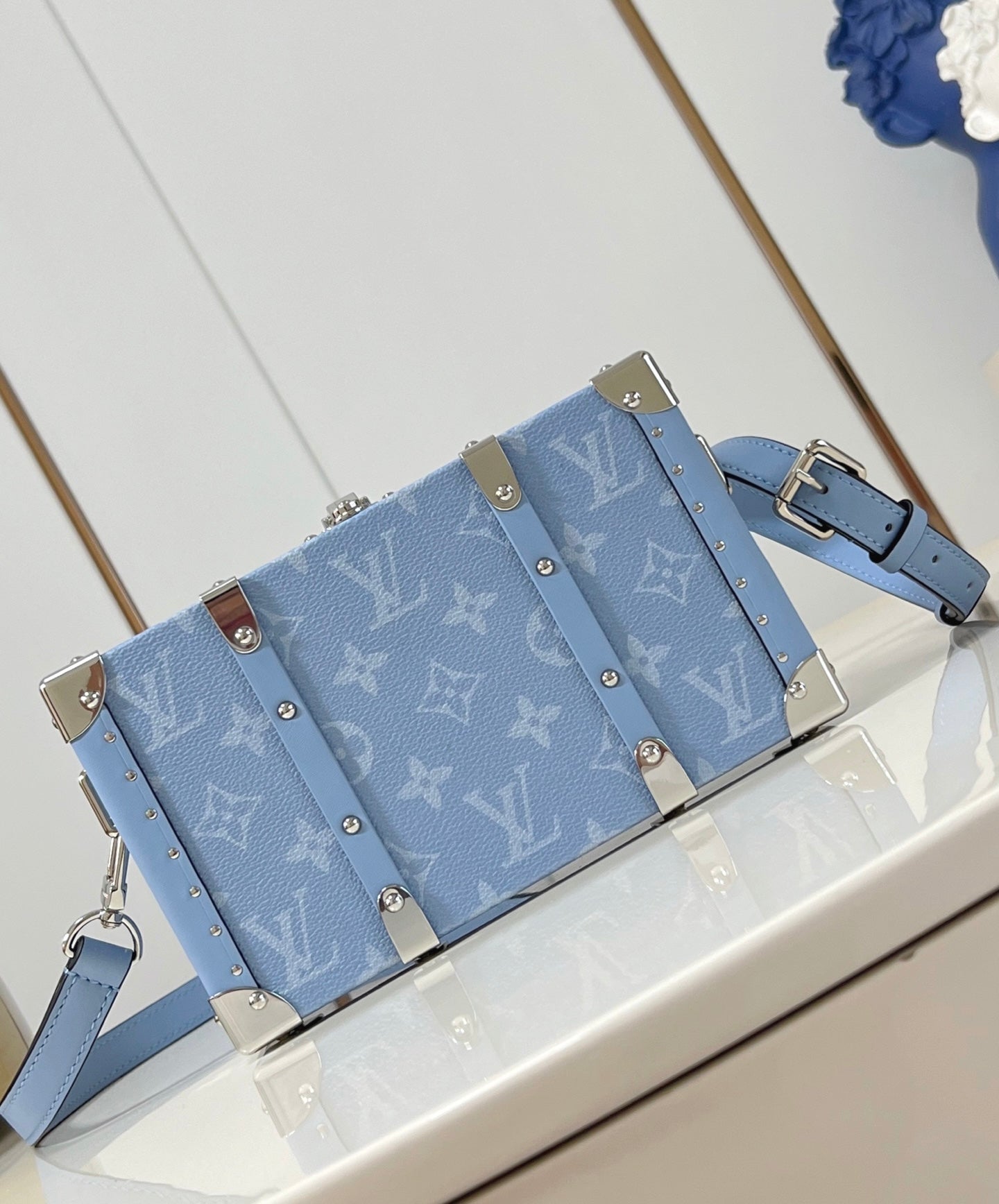 Louis Vuitton Trunk Taigarama
