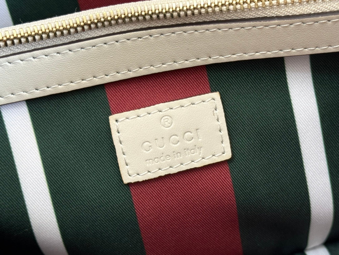Gucci Emblem GG