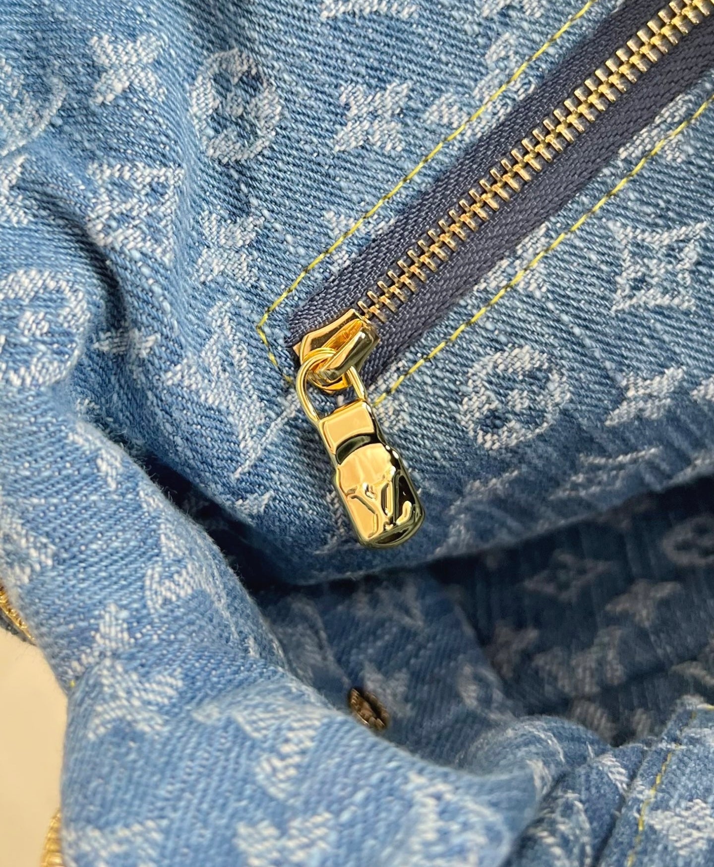 Louis Vuitton x TM Pochette Cosmétique GM