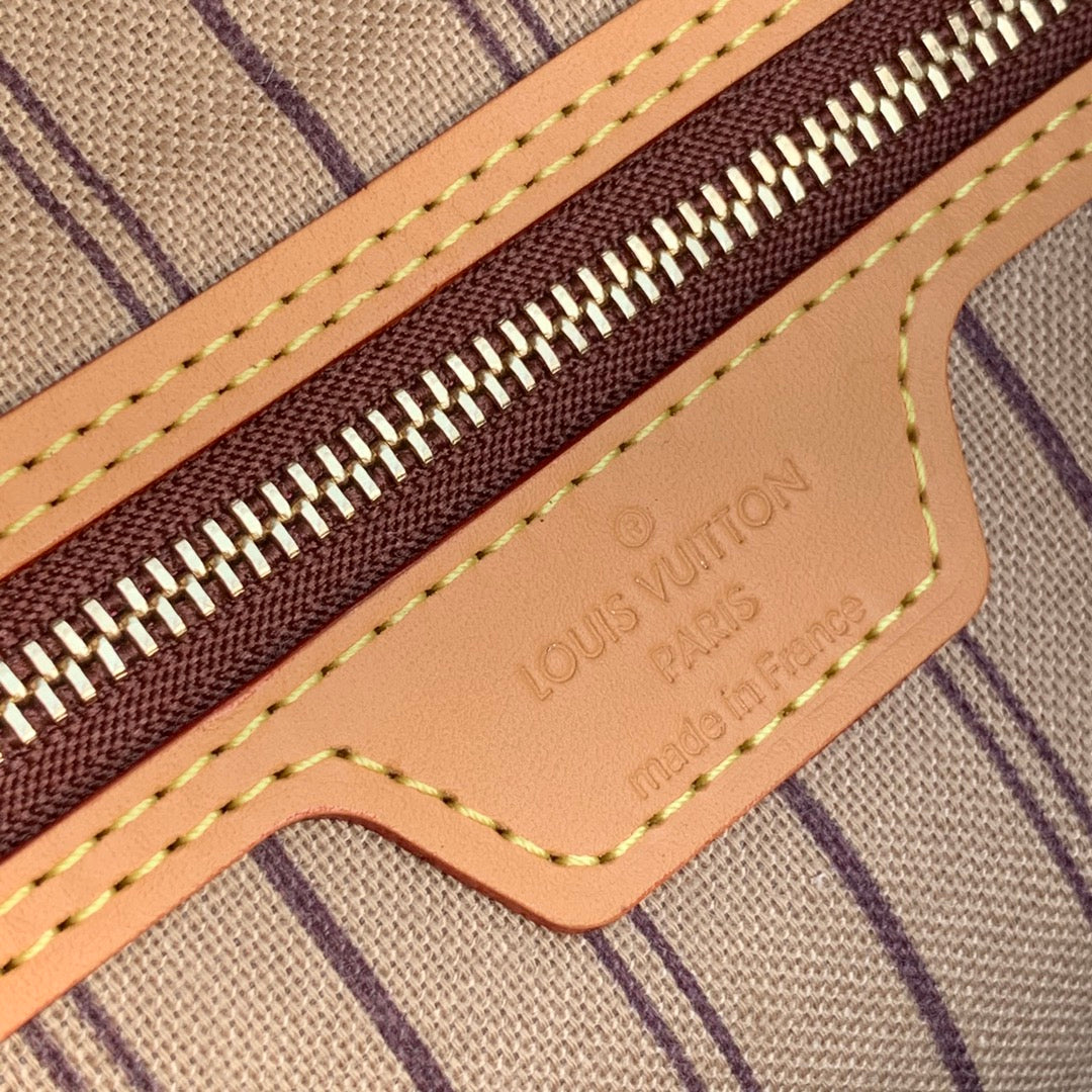 Louis Vuitton Delightful