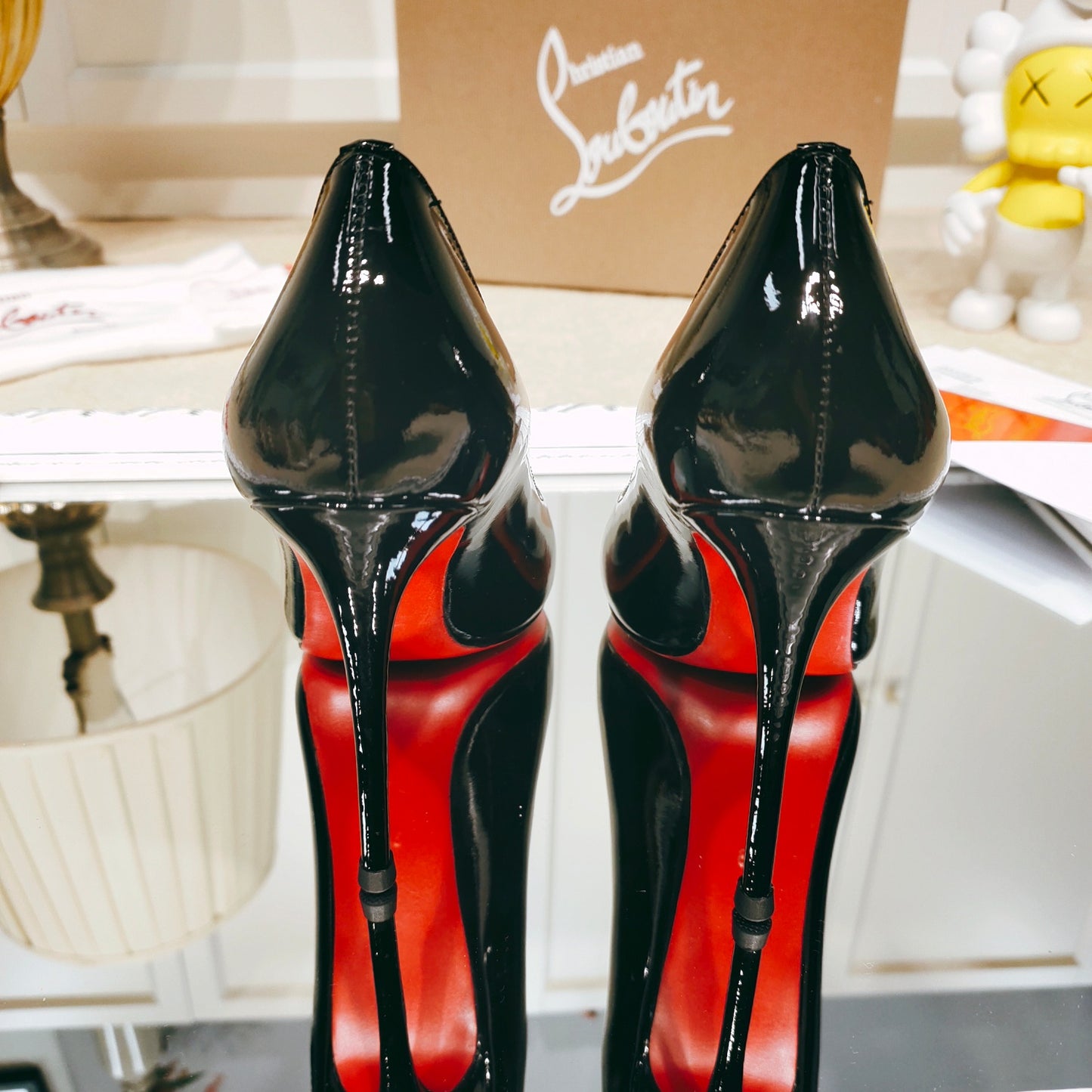 LOUBOUTIN Kate