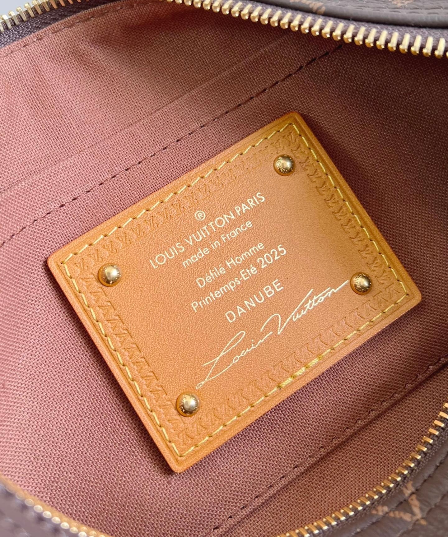 Louis Vuitton Keepall Bandoulière 25