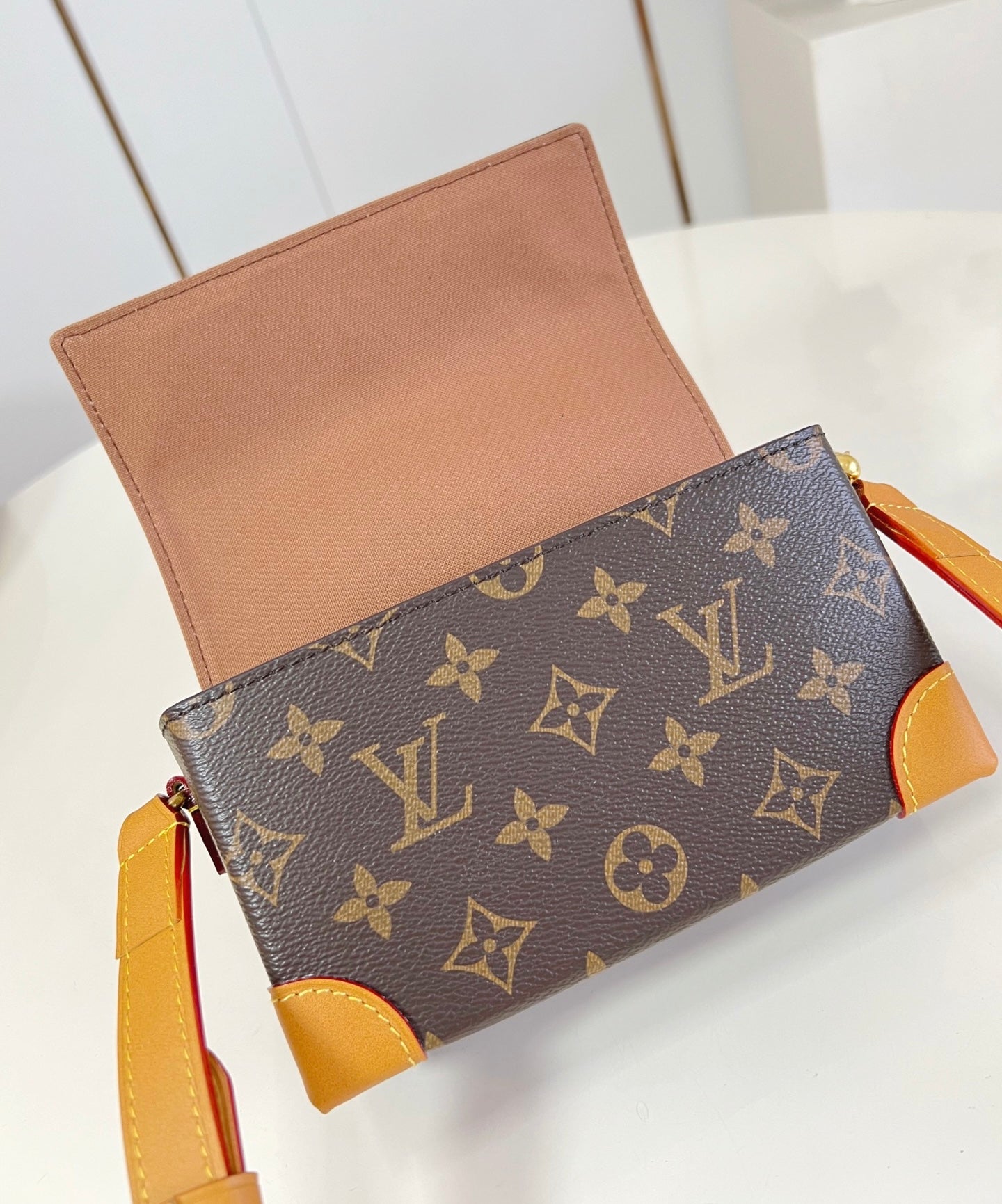 Louis Vuitton Portafoglio indossabile Steamer
