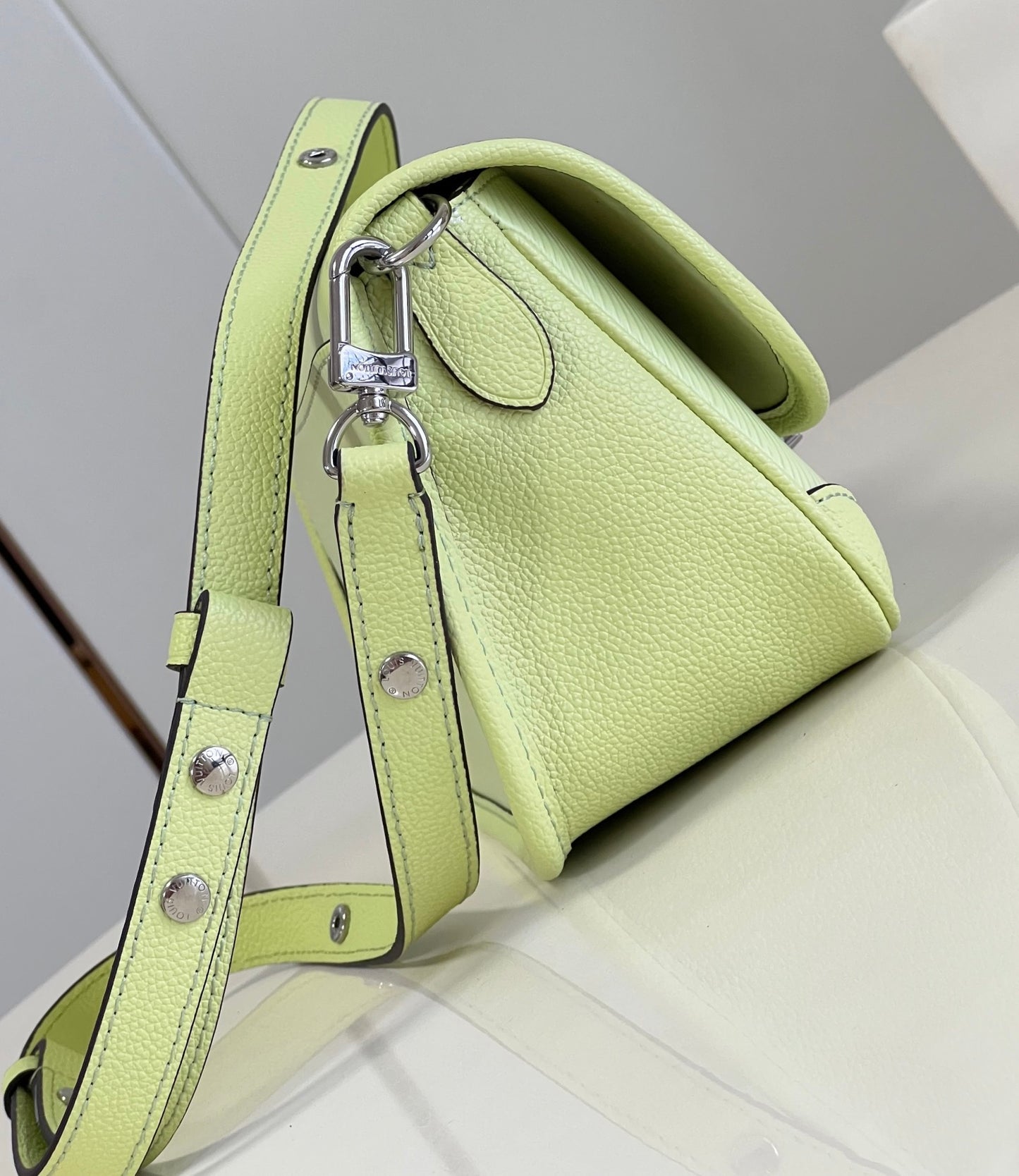 Louis Vuitton Epi Buci