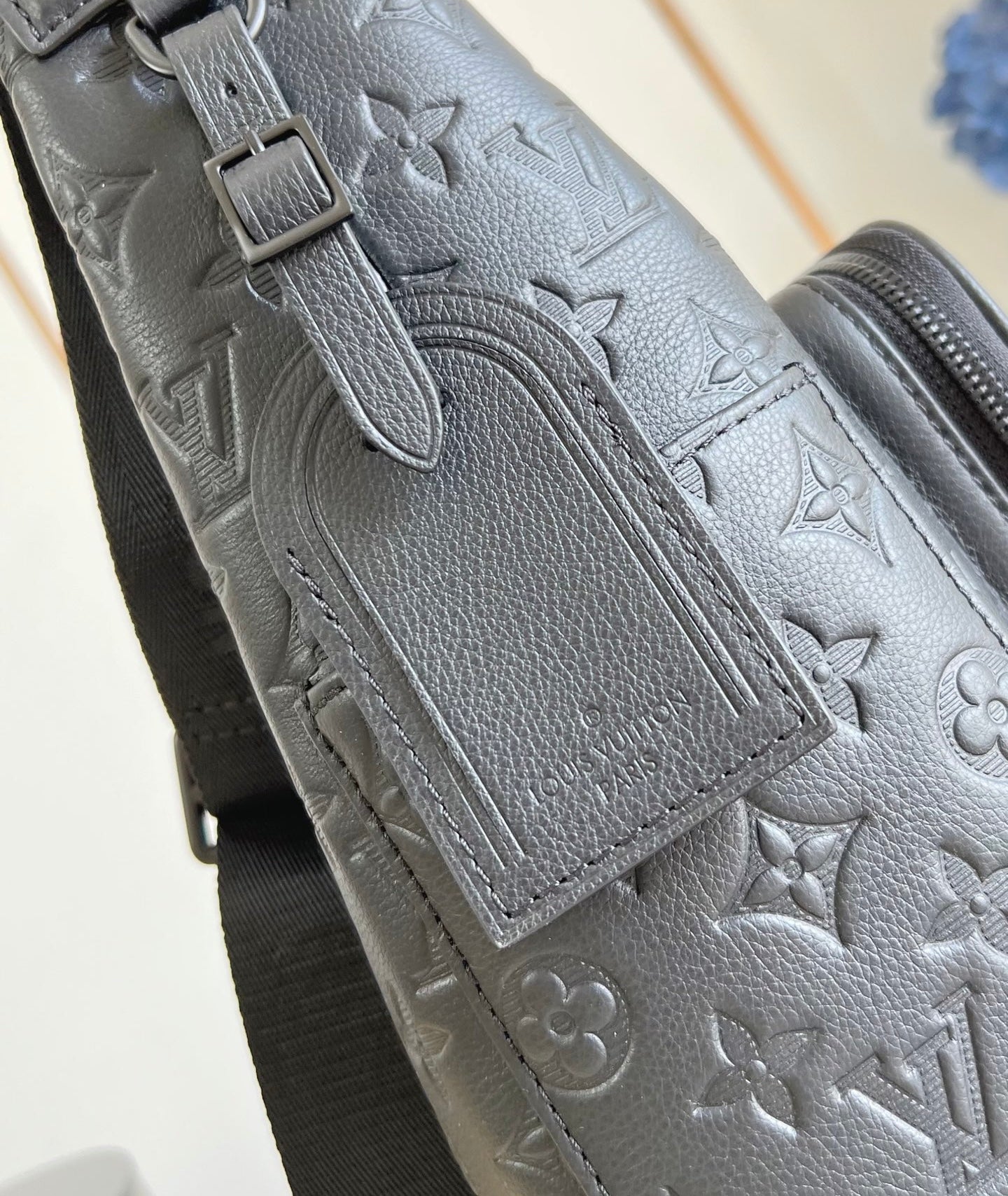 Louis Vuitton Hobo Cargo