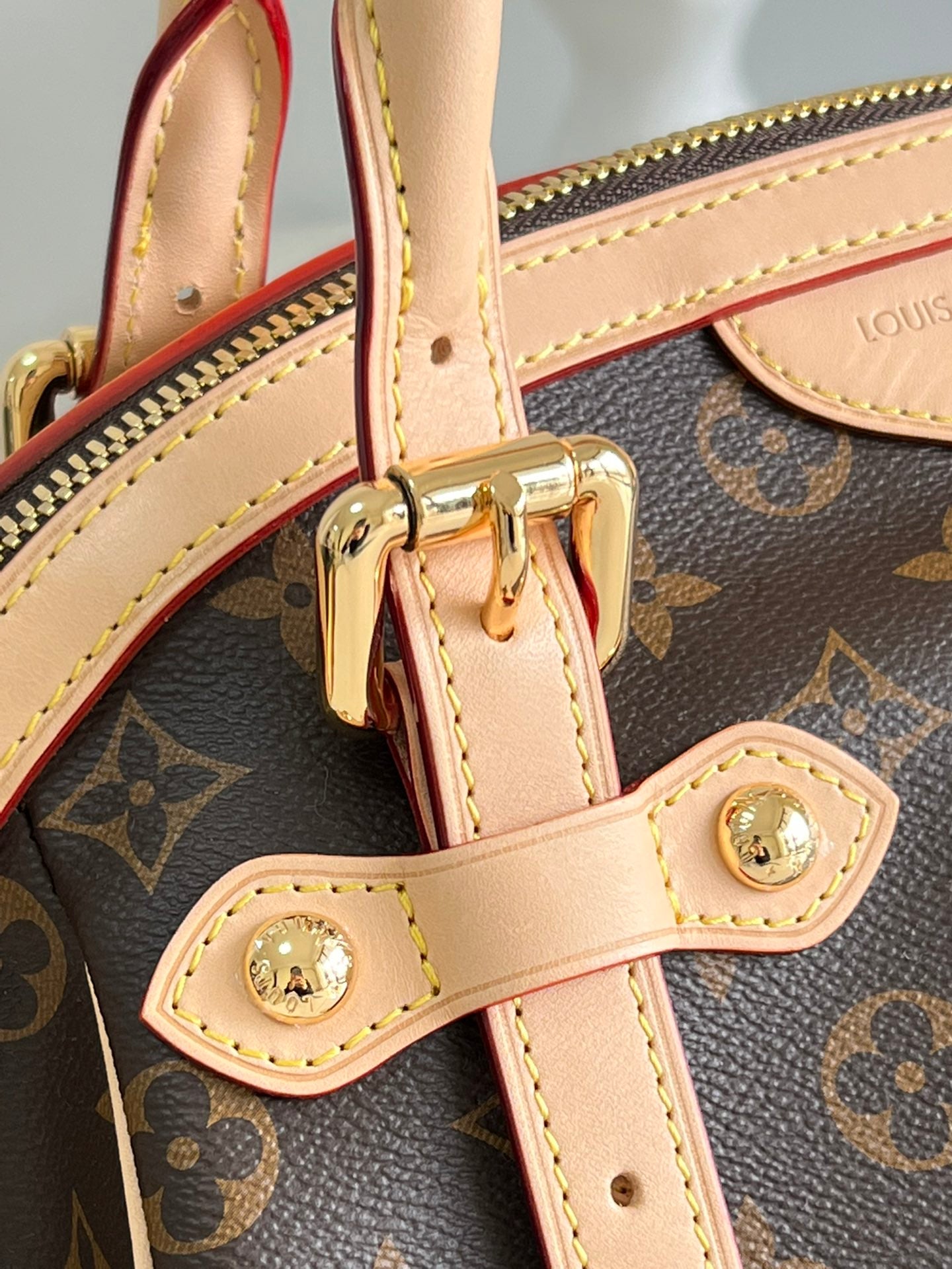 Louis Vuitton Tivoli GM
