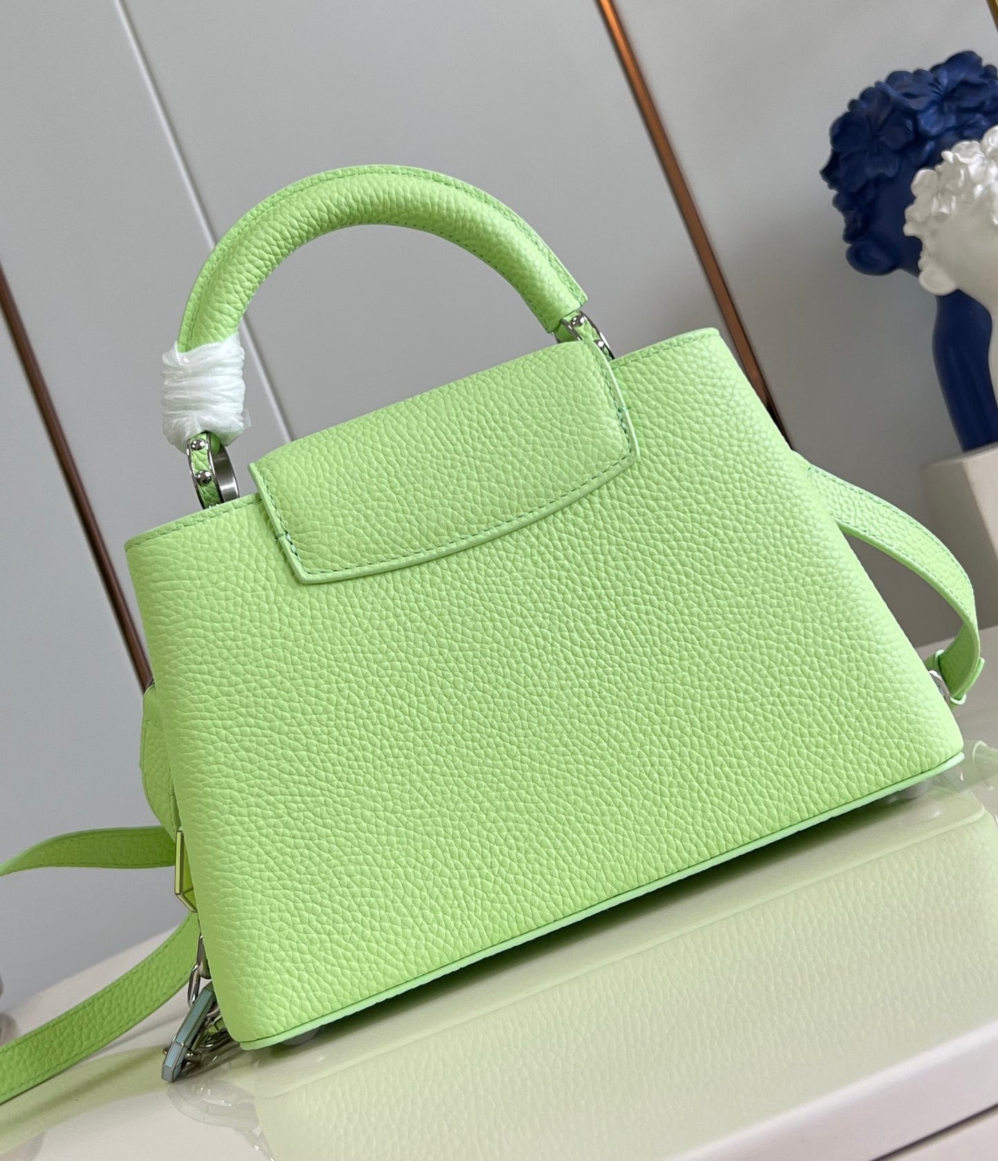 Louis Vuitton Capucines bb