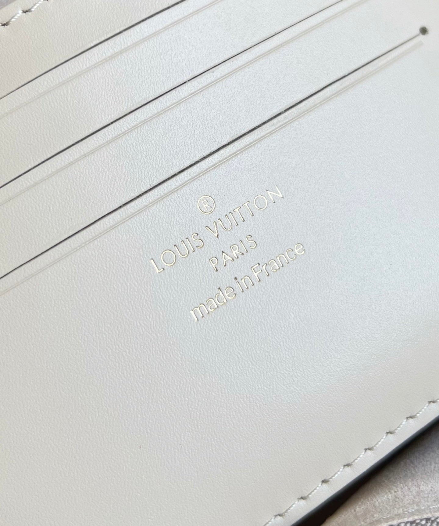 Louis Vuitton Portafoglio con catenella Ivy