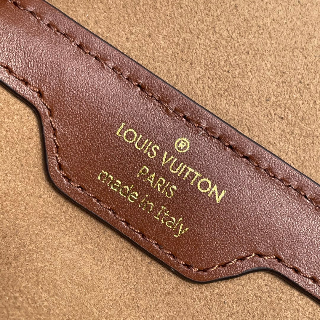 Louis Vuitton Papillon Trunk