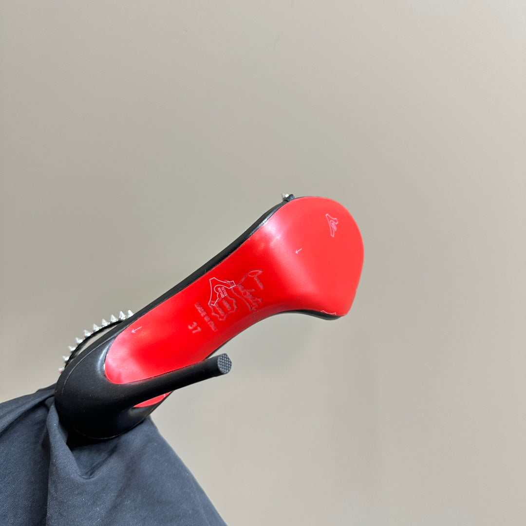 LOUBOUTIN So Me
