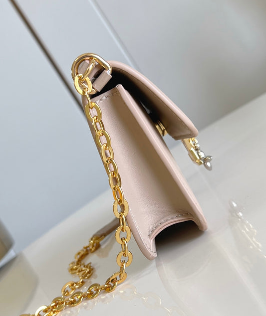 Louis Vuitton Bloom