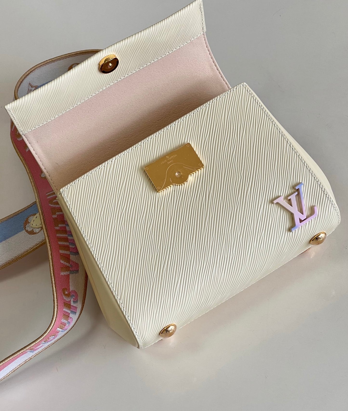 Louis Vuitton Cluny Mini
