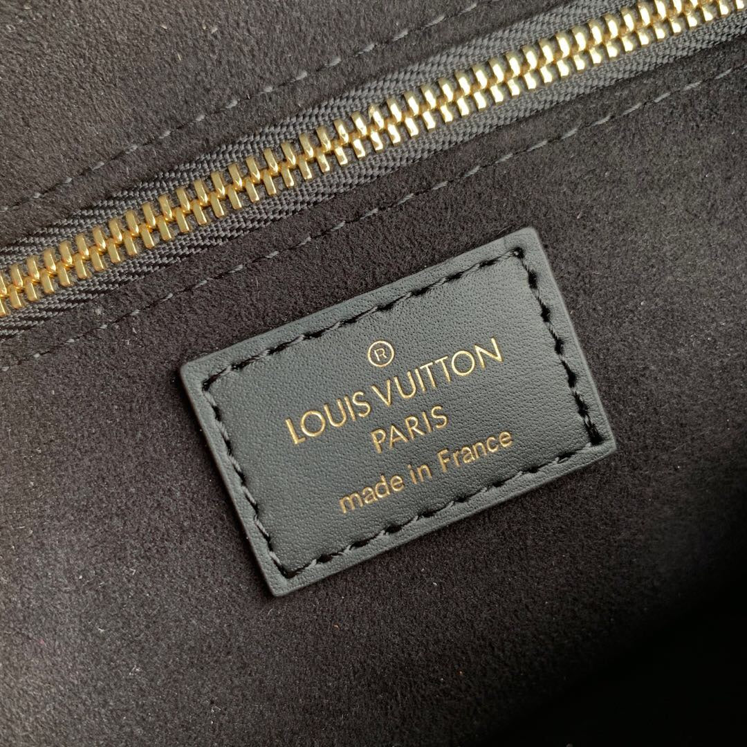 Louis Vuitton Petite Malle Souple