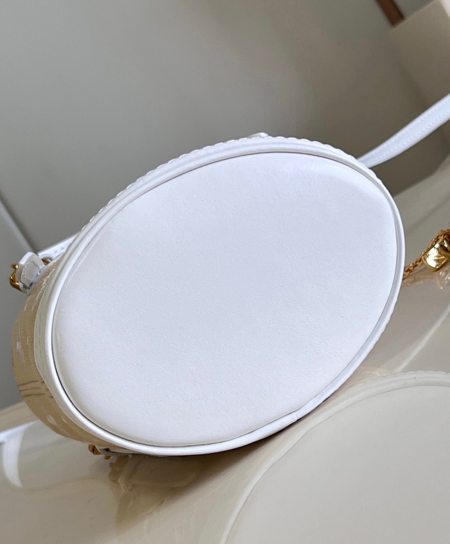Louis Vuitton nano Bucket