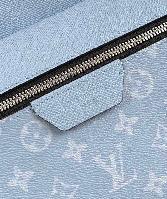 Louis Vuitton Discovery PM