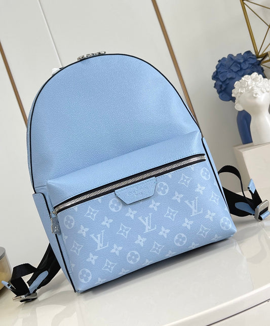 Louis Vuitton Discovery PM