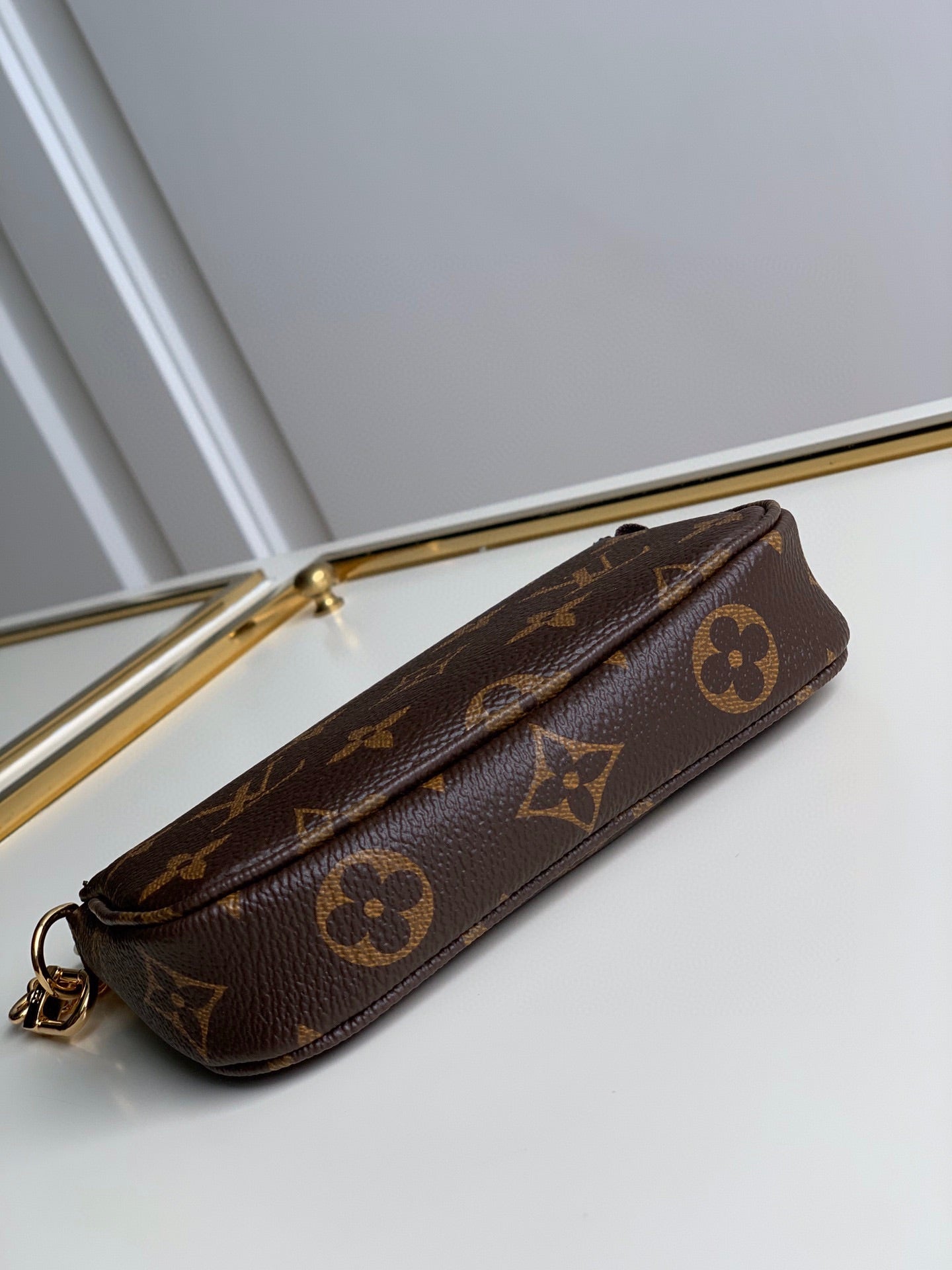 Louis Vuitton Mini pochette