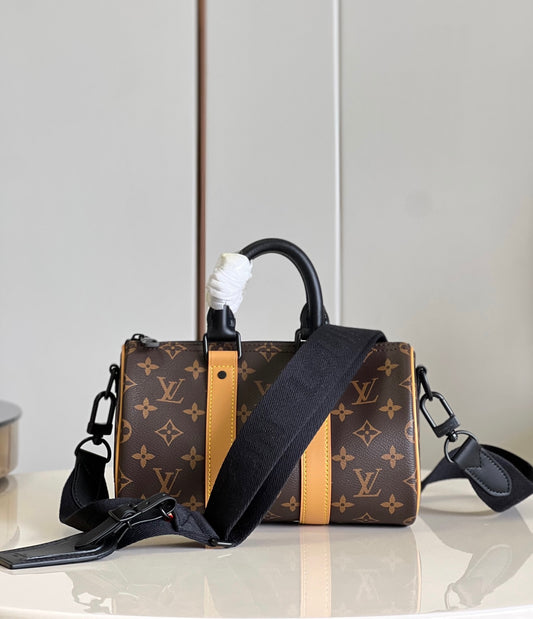 Louis Vuitton Keepall Bandouliere 25