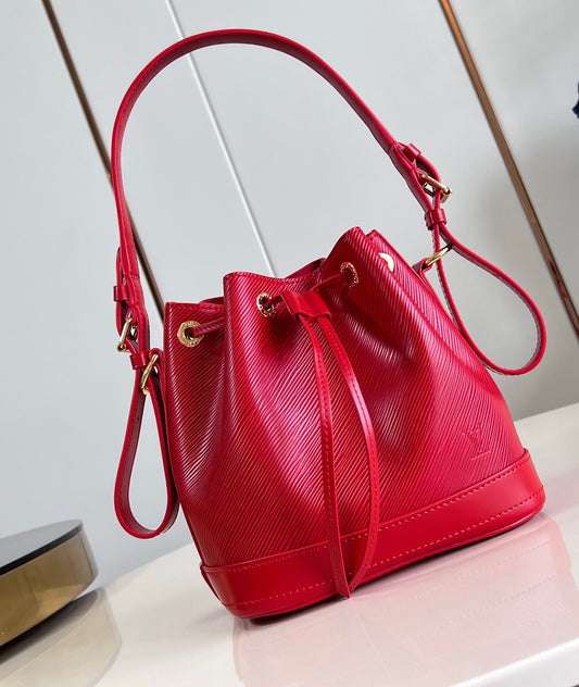Louis Vuitton Noé in Epi