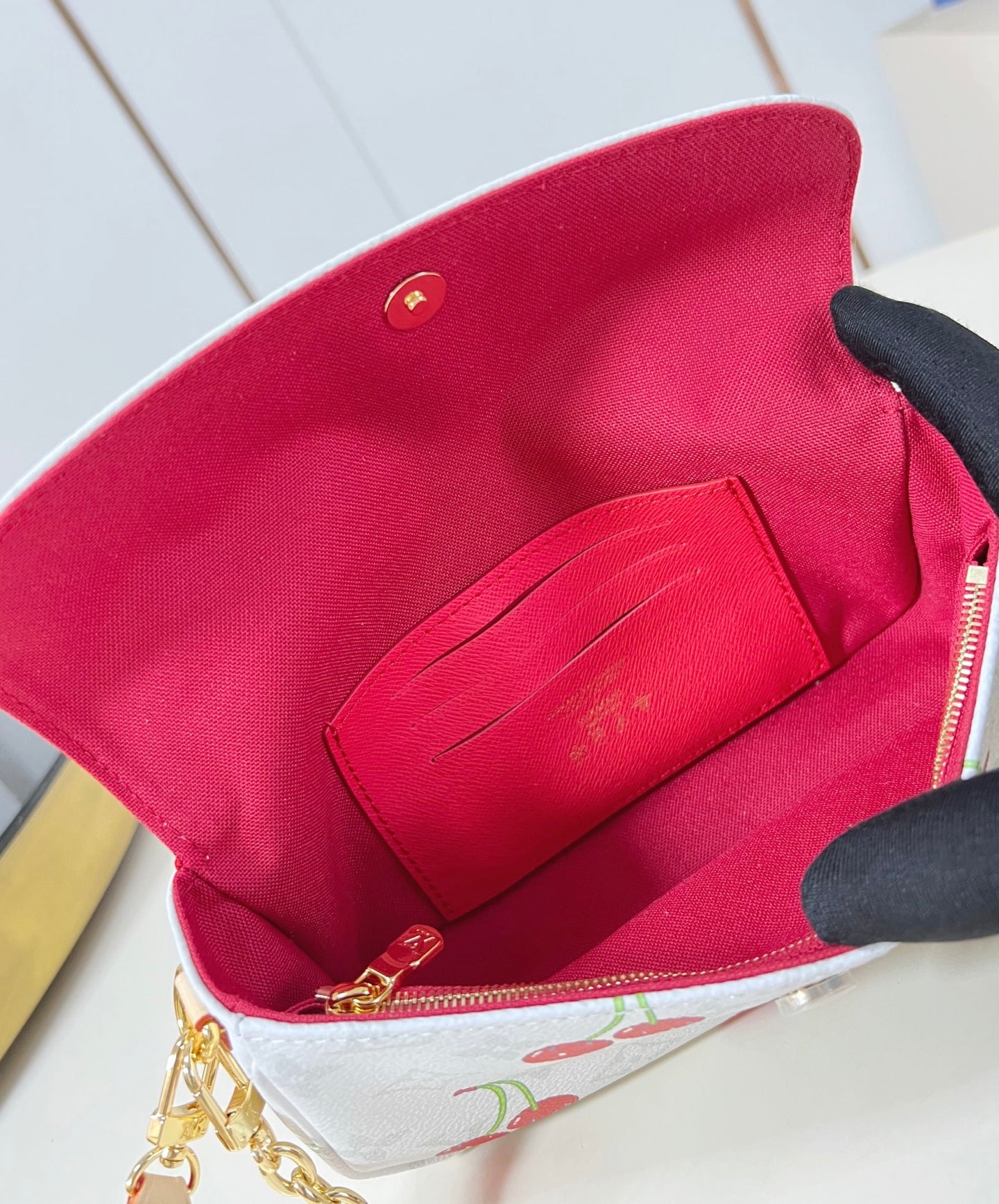 Louis Vuitton x TM Portafoglio con catenella Ivy