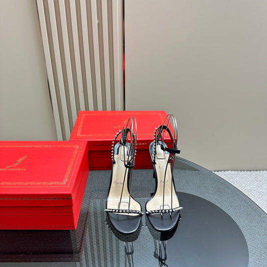 LOUBOUTIN So Me
