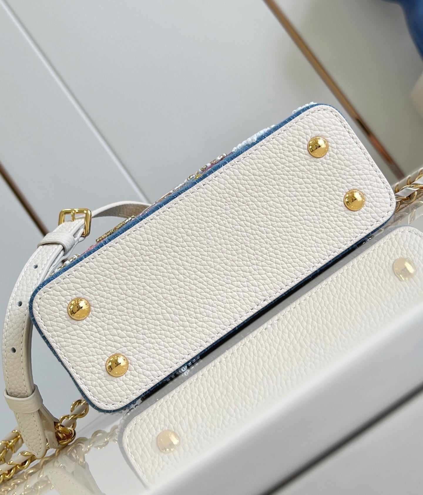 Louis Vuitton Capucines mini