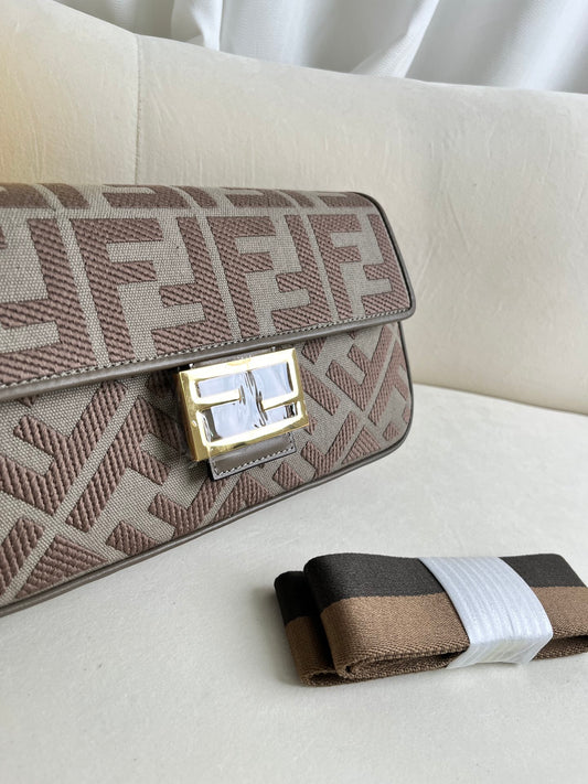 Fendi Baguette