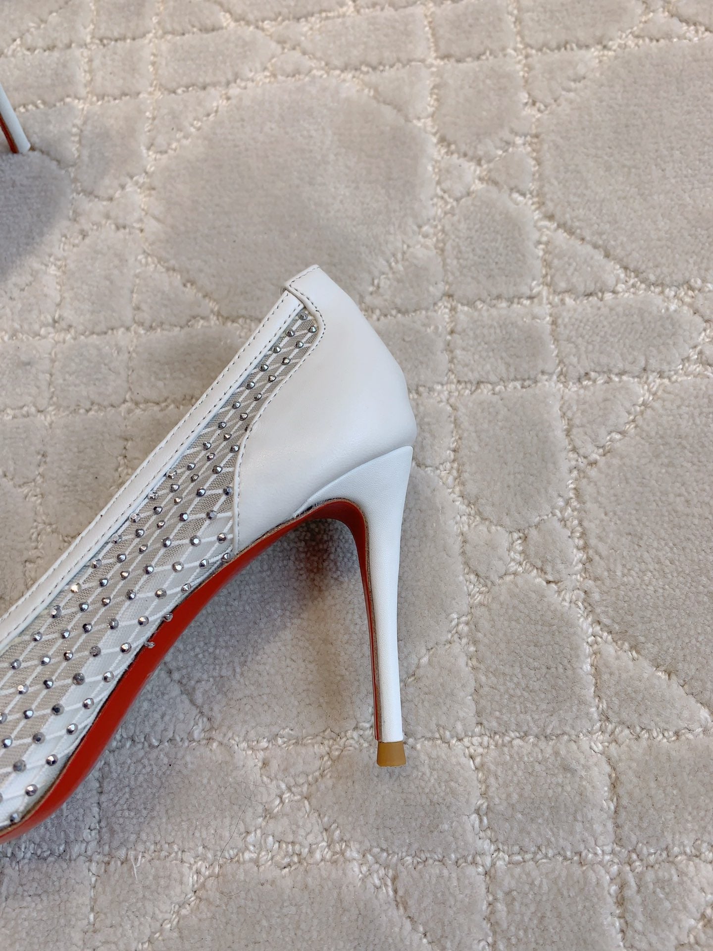 LOUBOUTIN Apostropha