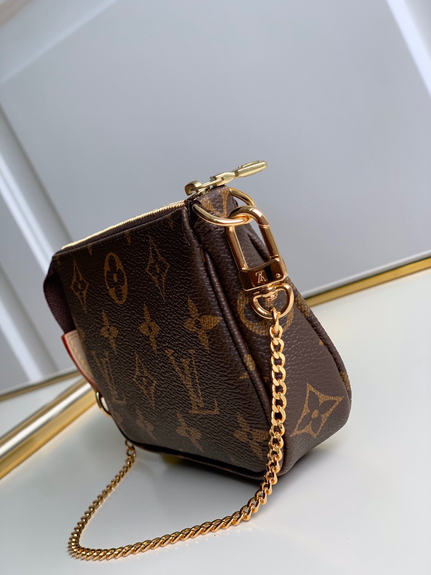 Louis Vuitton Mini pochette
