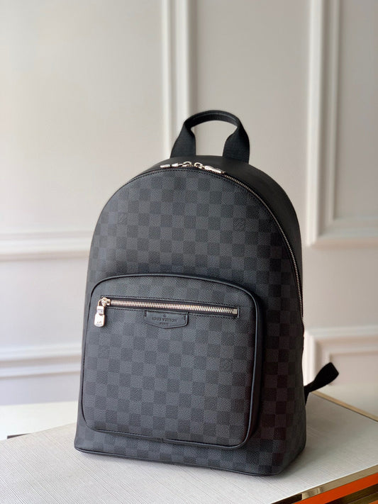 Louis Vuitton Discovery PM