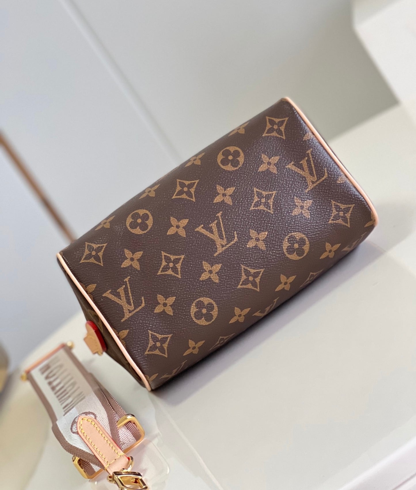 Louis Vuitton Speedy Bandoulière 20
