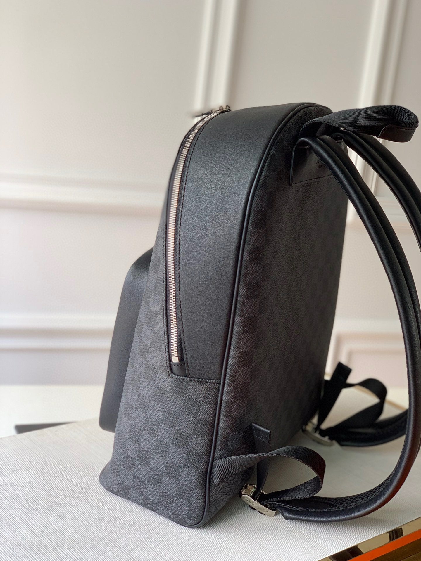 Louis Vuitton Discovery PM
