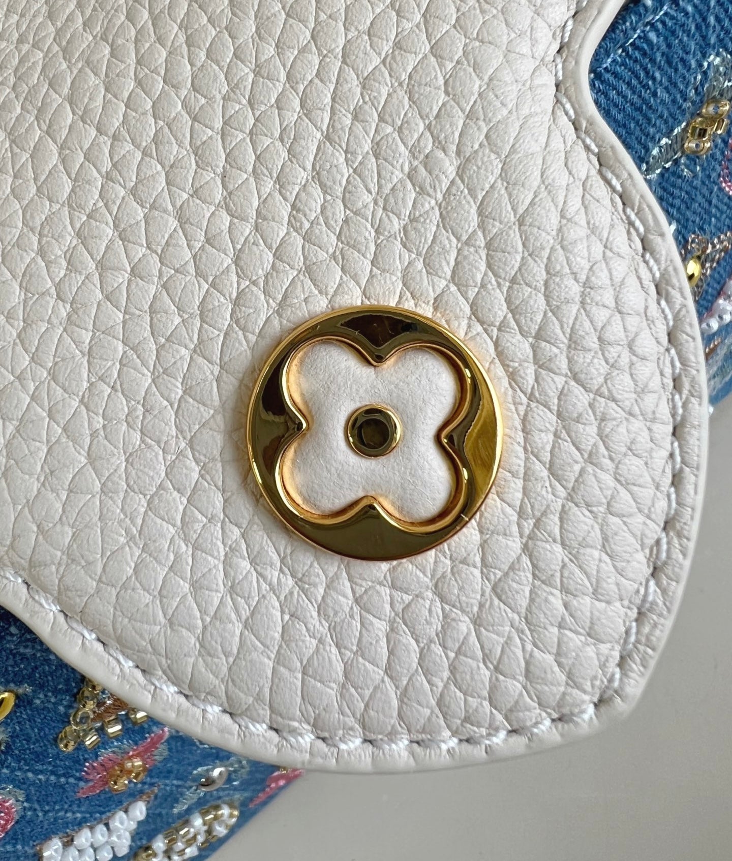 Louis Vuitton Capucines mini