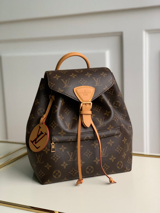 Louis Vuitton Montsouris PM