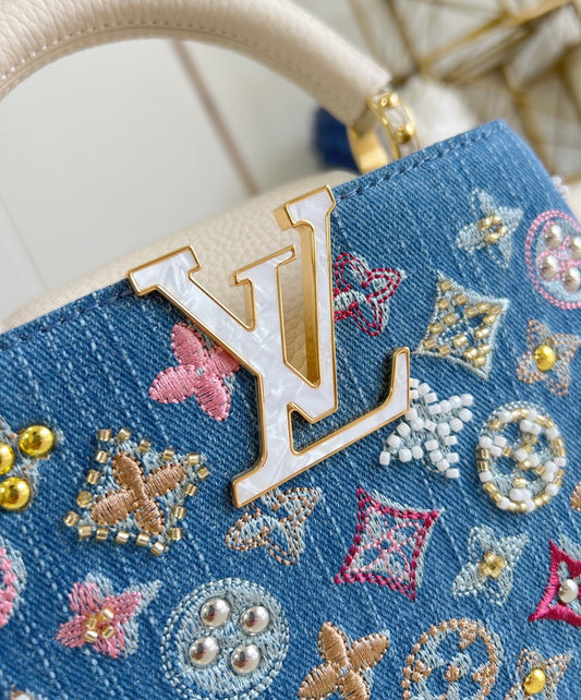 Louis Vuitton Capucines mini