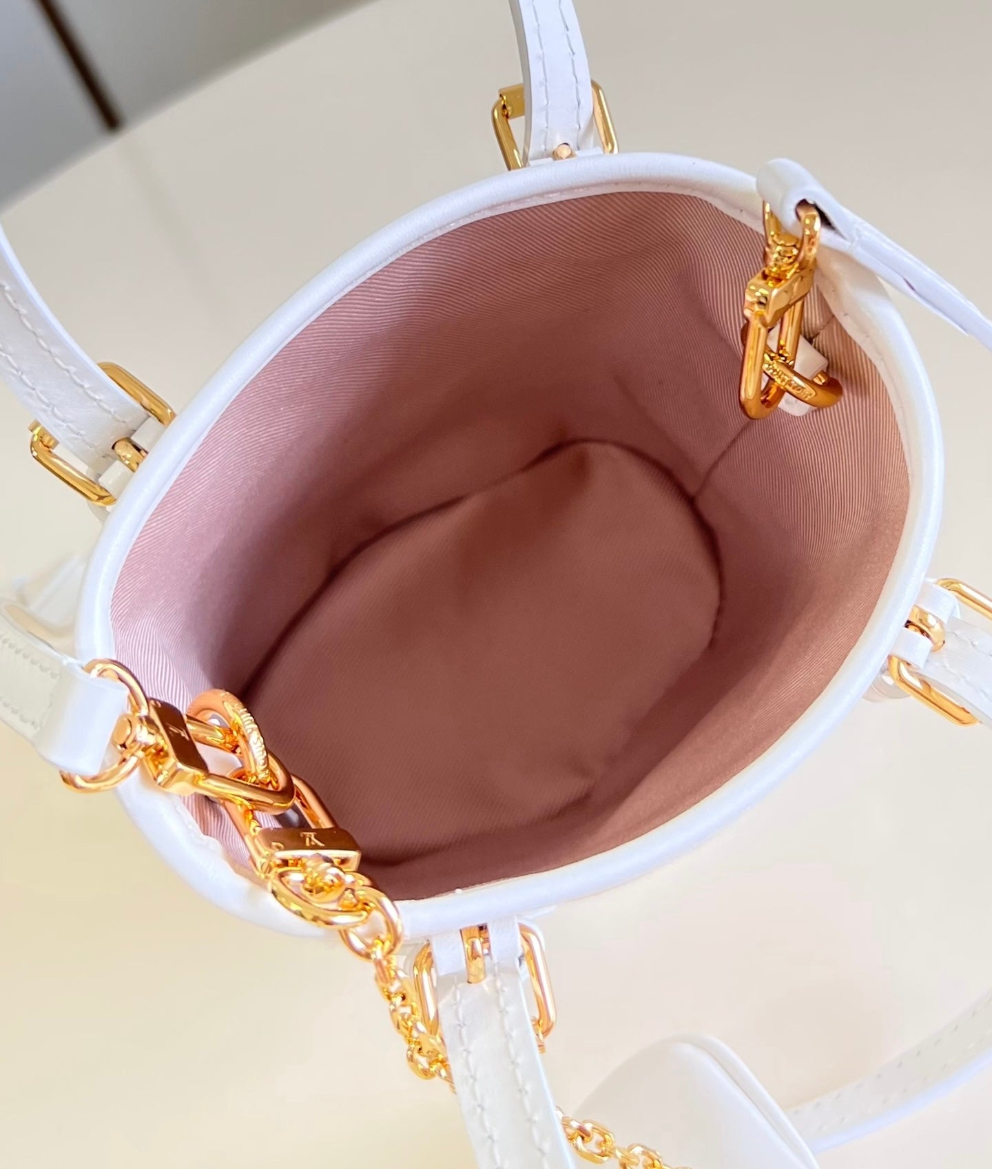 Louis Vuitton nano Bucket