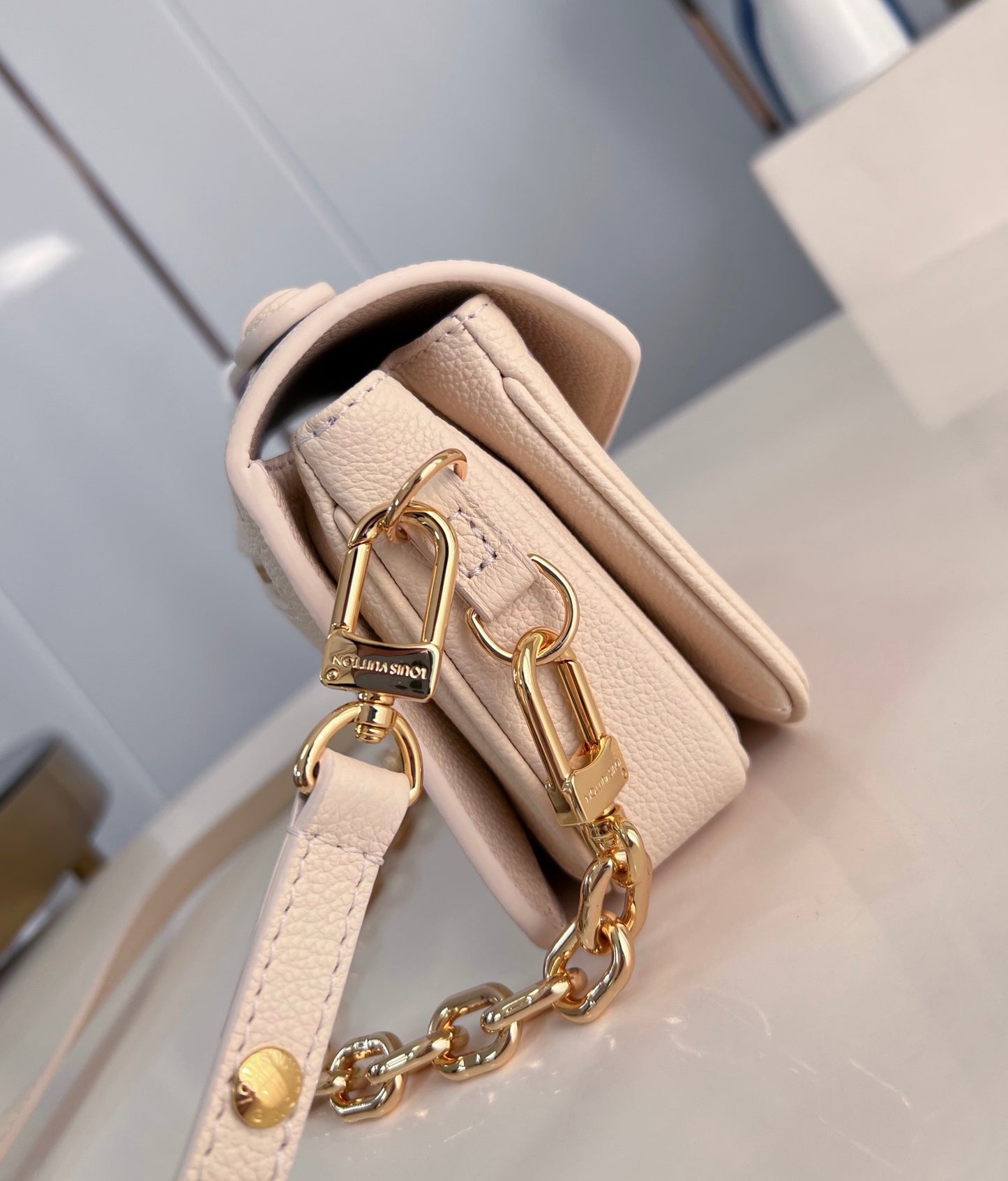 Louis Vuitton Metis