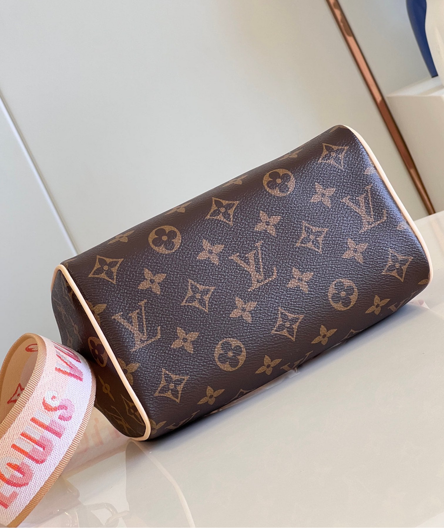 Louis Vuitton Speedy Bandoulière 20