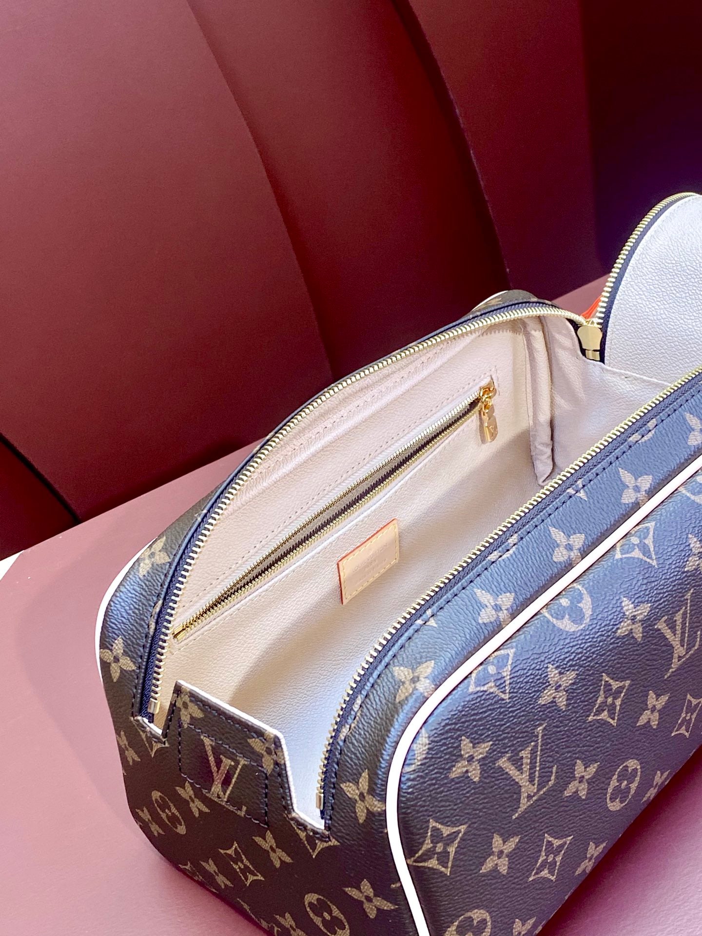Louis Vuitton Trousse Toilette Dopp Kit