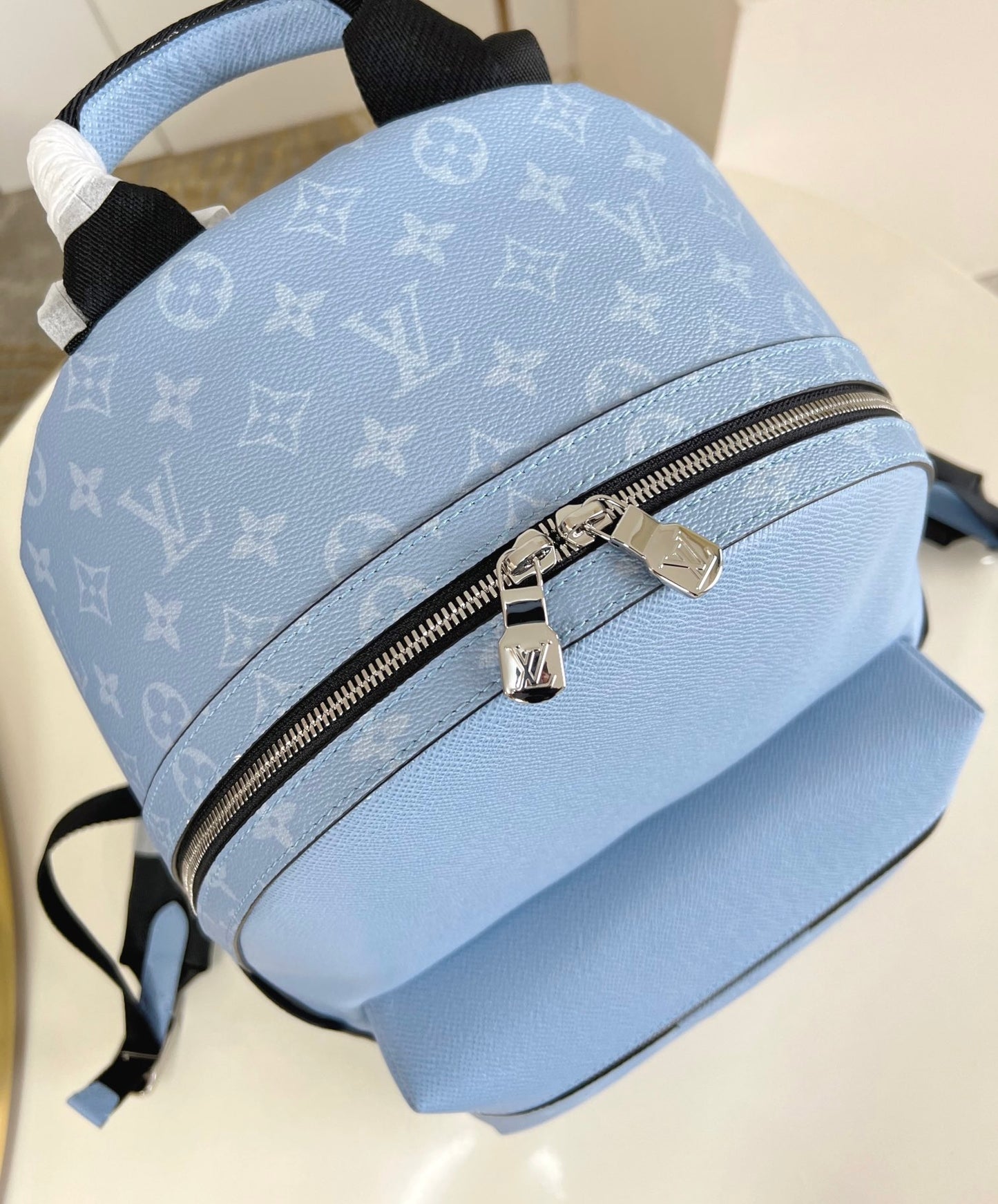 Louis Vuitton Discovery PM