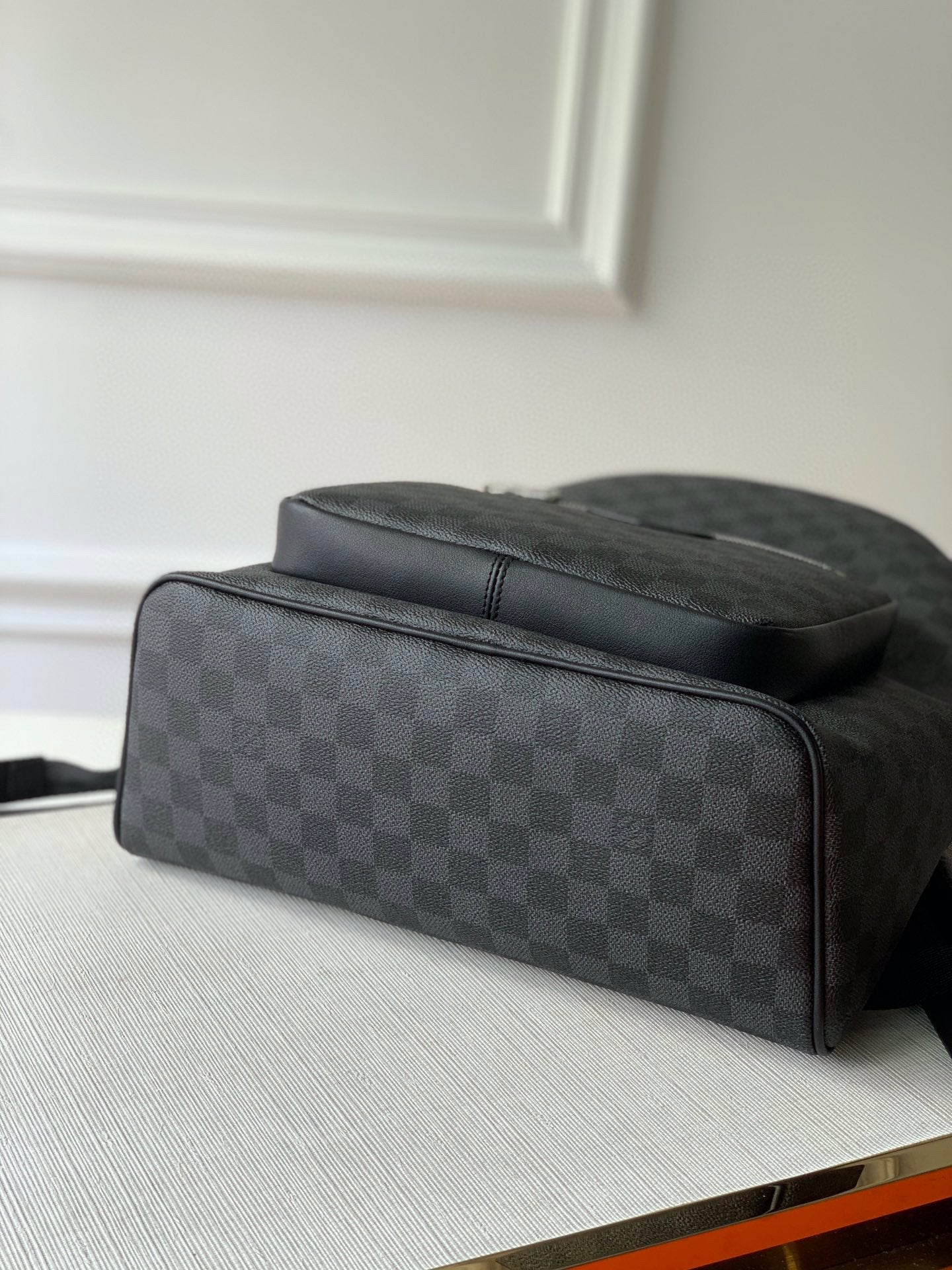 Louis Vuitton Discovery PM