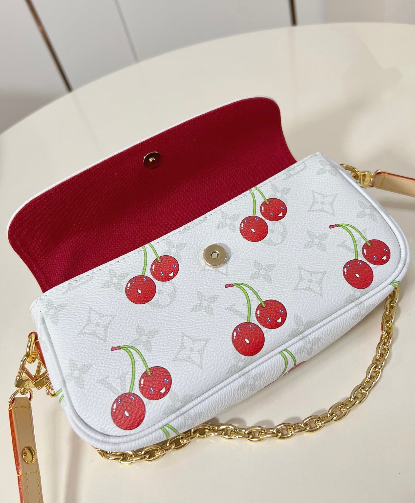 Louis Vuitton x TM Portafoglio con catenella Ivy