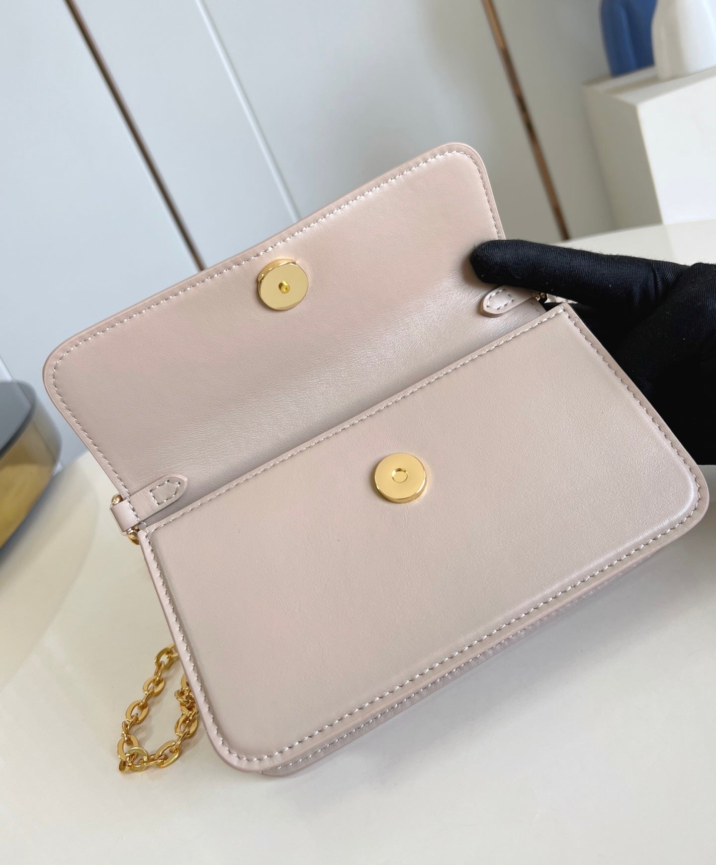 Louis Vuitton Bloom