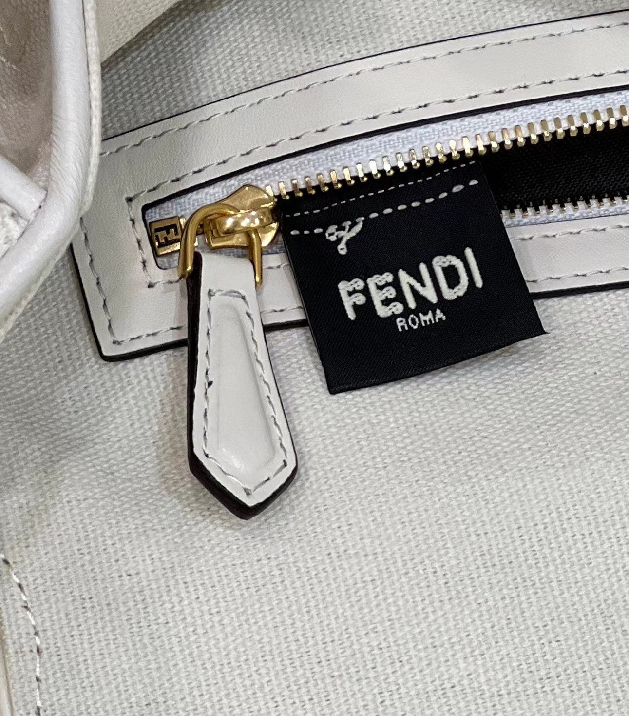 Fendi Baguette