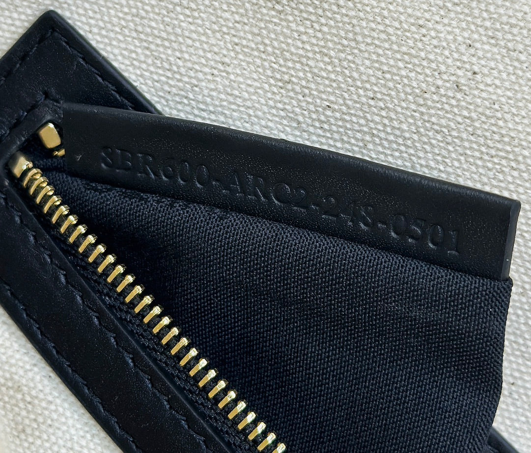 Fendi Baguette