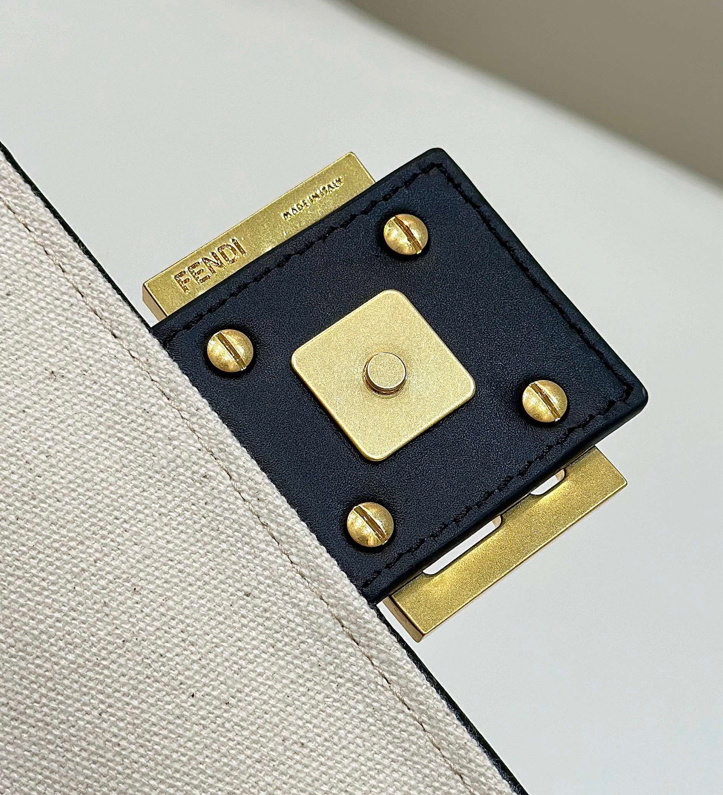 Fendi Baguette