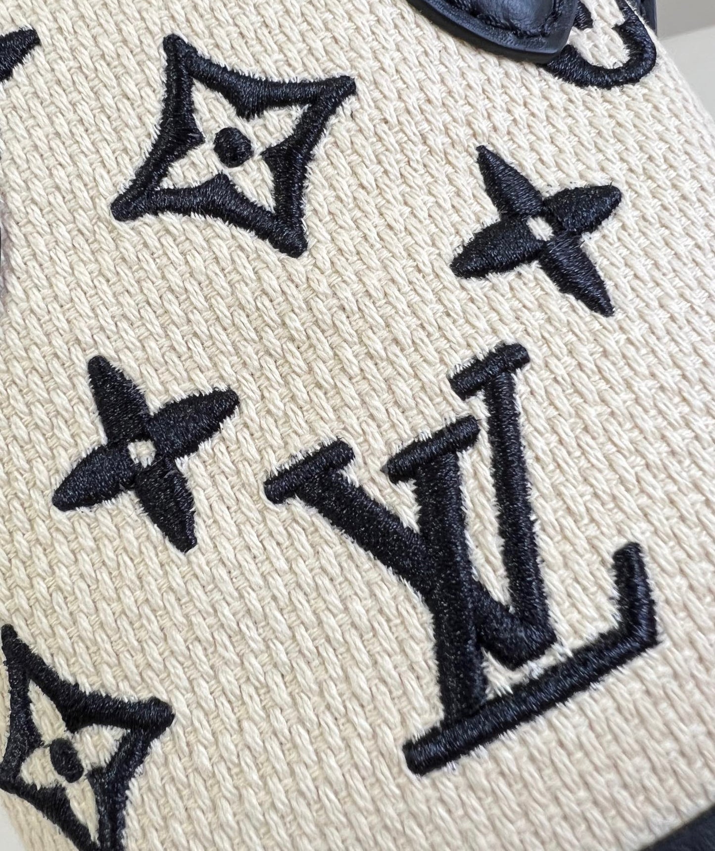 Louis Vuitton nano Bucket